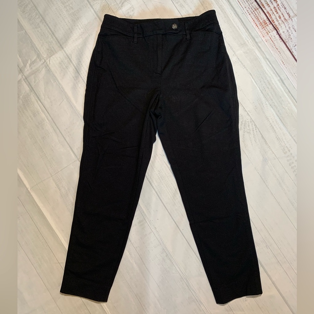 White House Black Market The Tapered Ankle pant. Size 2.